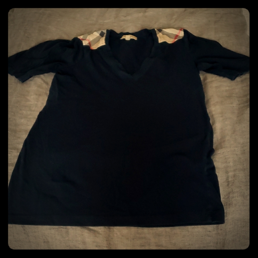 Burberry v neck top